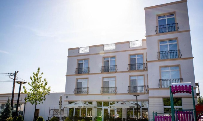 Varsatura Hotel | Unique Garden Hotel
