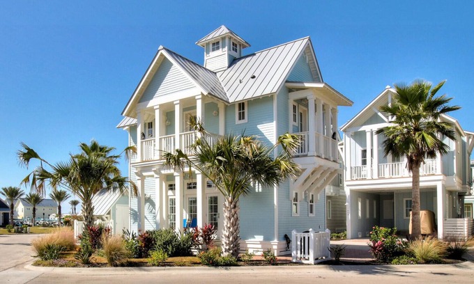 Cinnamon Shore House | Unique Gem in Cinnamon Shore w/Many Resort-Style Amenities Nearby!