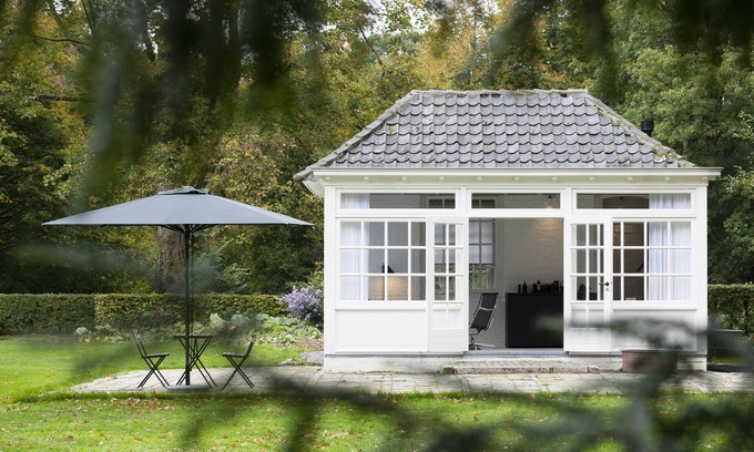 Loon op Zand House | Unique holiday home located in the castle garden of the White Castle estate