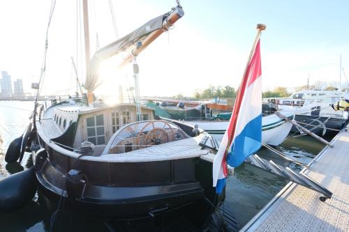 Amsterdam North Boat Rental | Unique Private Yacht Stay Amsterdam Black Swan