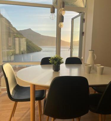 Klaksvik Apartment | Unique Sea & Landscape View and Spacious Apartment
