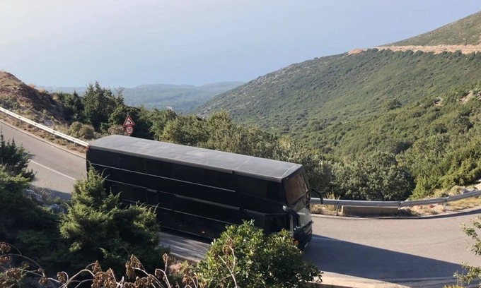 Tirana House | Unique Stay: Cozy Nightliner Tour Bus