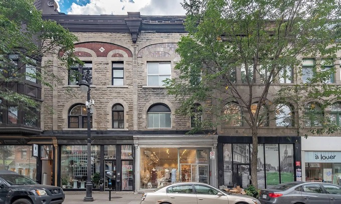 Milton Park Apartment | Unique Stays - 3658 Boul. Saint-Laurent