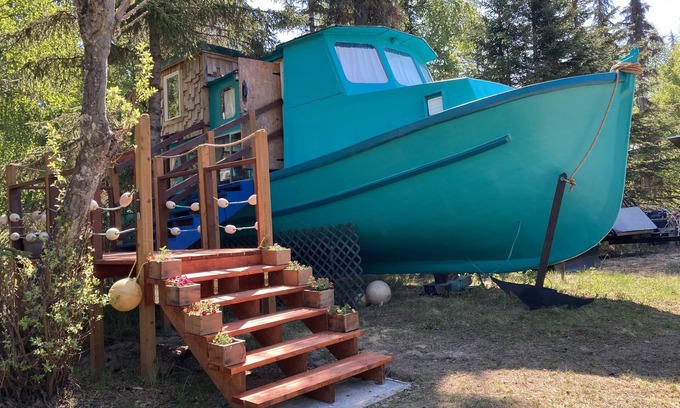 Kalifornsky House | Unique tiny house,