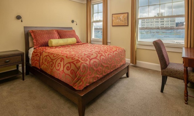Astoria Hotel | Unique Victorian Room w/Heated Bathroom Floor & Rooftop Views in Downtown