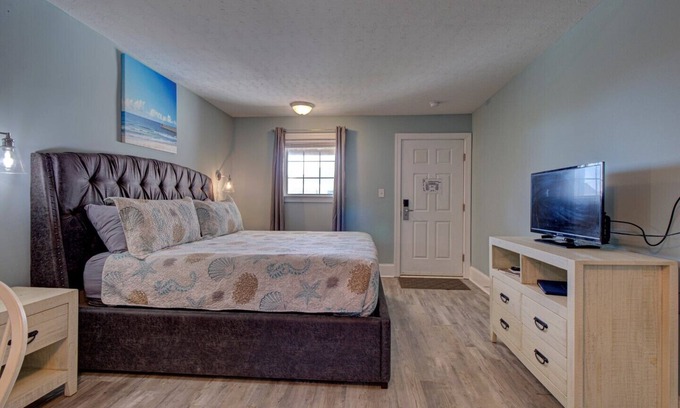 Surf City House | Unit 215SD at Tiffany's Motel