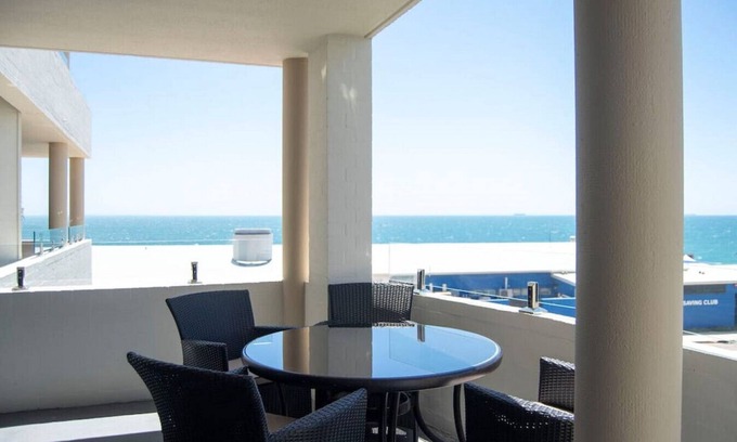 Cottesloe Apartment | Unit 7 · Cottesloe Beach View Apartments #7