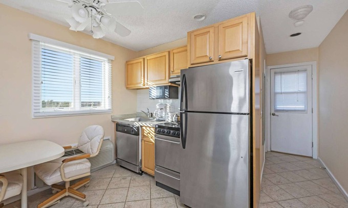 Napeague Apartment | Unit 823 - Ocean Colony Beach and Tennis Club