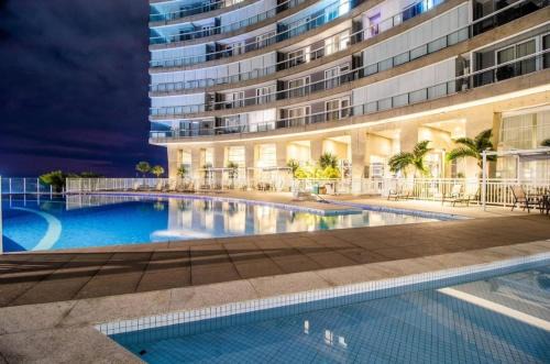 Pompeia Apartment | Unlimited Ocean Front - Frente à Praia Vista Mar Hidromassagem 2 Piscinas Climatizadas 2 Saunas Seca e Úmida Wi-Fi 350MB