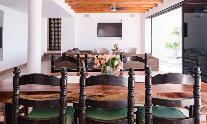 Pedregal House | Unsurpassed Ocean views from this Modern home