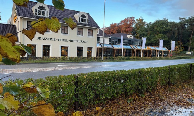 Municipality of Zeist Hotel | Unwind in Zeist with On-site Pool, Dining, Free Parking, and a Peaceful Ambiance