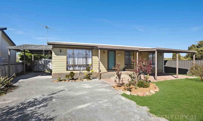 Port Willunga House | Unwind @ Retro-Vibe Pet Friendly