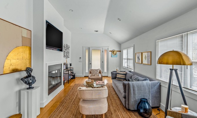 Pipes Cove House | Updated and dog-friendly, close to seasonal activities with yard, & washer/dryer