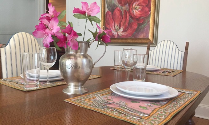 Hendersonville House | Updated, elegantly appointed historic home close to downtown