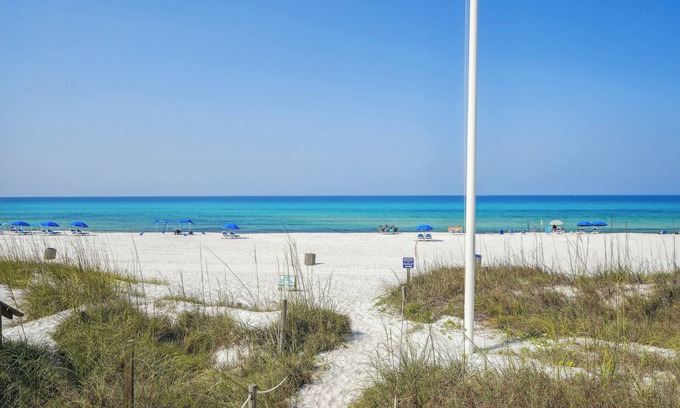 Silver Sands House | Updated Panama City Home w/Deck - Walk to Beach!