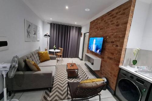 Menlo Park Apartment | Upmarket one-bedroom apartment at Menlo Park