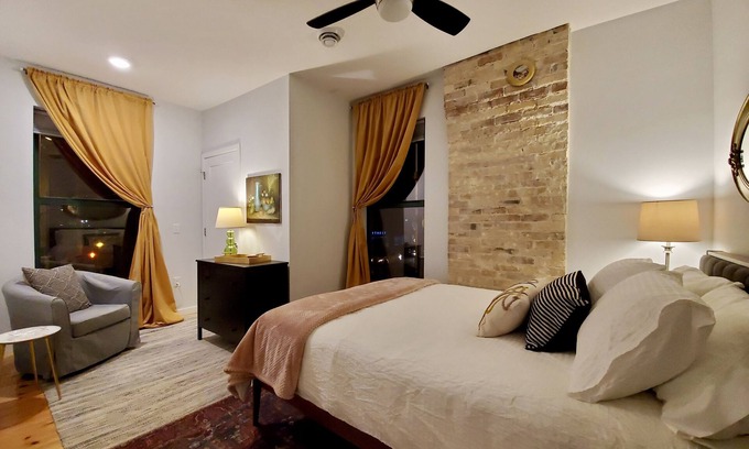 Fort Atkinson Apartment | Upscale downtown apartment