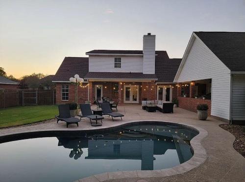 Alexandria Villa | Upscale Hideaway with 2 King Beds Disney Plus Fast WiFi Private POOL & Gated Yard