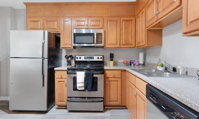 Crabtree Apartment | Upscale King 3 Bed Suite—Mins to Downtown Raleigh!