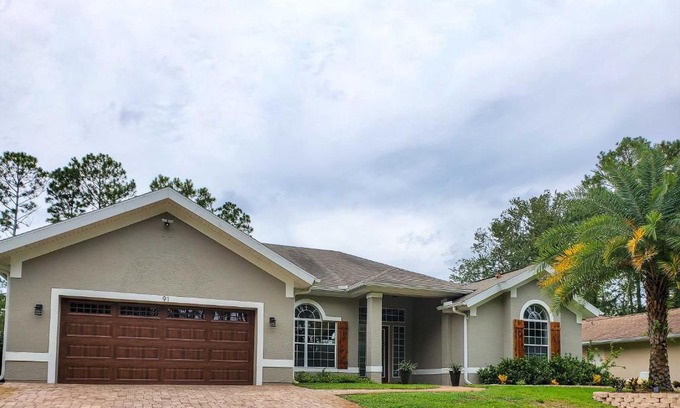 Indian Trails House | Upscale Palm Coast Home with Pool 7 Mi to Beaches!