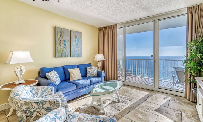 Long Beach Condo | Upscale "Seahorse Suite"