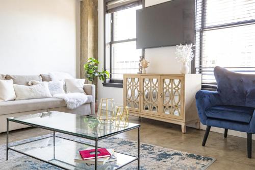 Historic Core Apartment | Urban 1-bedroom Apartment