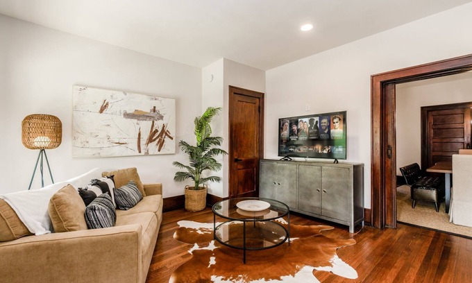 Near East Columbus Apartment | Urban Bohemian Chic - Heart of Columbus!
