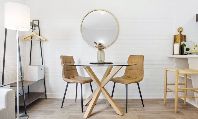 Victoria Park Apartment | Urban Chic Studio by 'the Strip'
