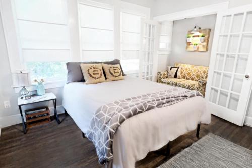Lower Greenville Apartment | Urban Convenience Studio Flat