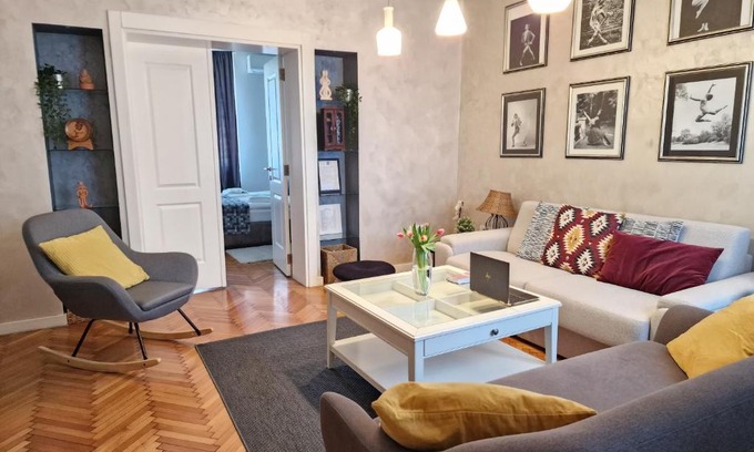 Terazije Apartment | Urban Downtown Apartment