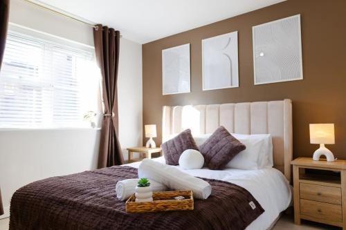 Cathays Apartment | Urban Elegance Cardiff Central Gem With Free Parking