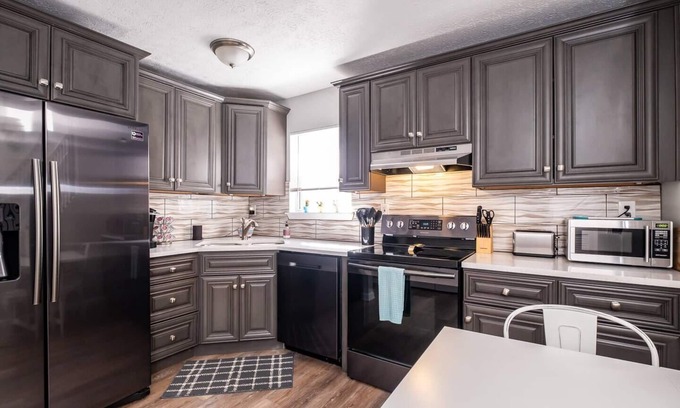Smoketown Jackson House | Urban Escape near NULU & Convention Center