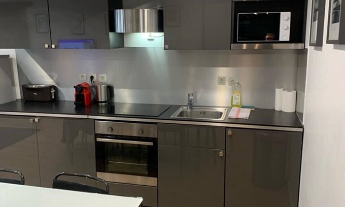 Quartier Sainte-Avoye Apartment | Urban Flat 100 - Pretty 2 Bedroom - Beaubourg Marais