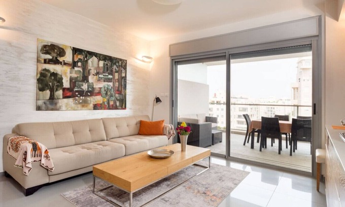 Tel Aviv Apartment | Urban Gem with Outdoor Lounge