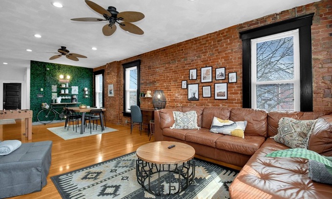 Olde Towne East House | Urban Loft 2-story 1BR Near DT on Historic Street