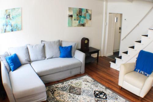 South Side Slopes Apartment | Urban Oasis - 3BR 2BA - City View- Private Parking