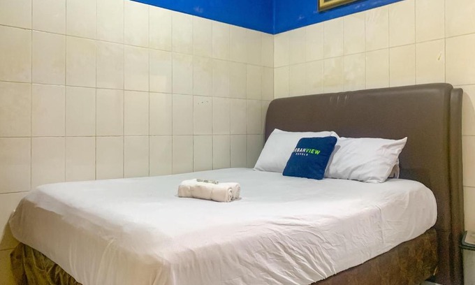 Pamanukan Hotel | Urbanview Hotel Favorit Pamanukan Subang
