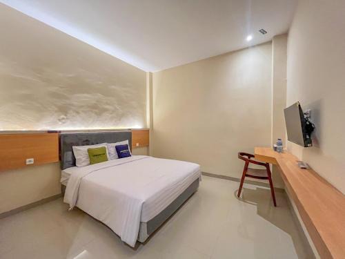 Mojokerto Hotel | Urbanview near Sunrise Mall Mojokerto