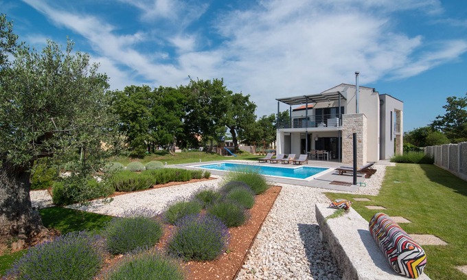 Jursici Villa | Urlaub in Istrien - modern villa mit Pool in ländlicher Ruhe-Lounge Kapelana