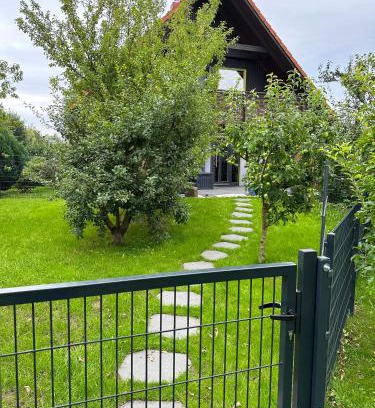 Polchow Apartment | URLAUB mit HUND -Ferienwohnung "AhriBella"-