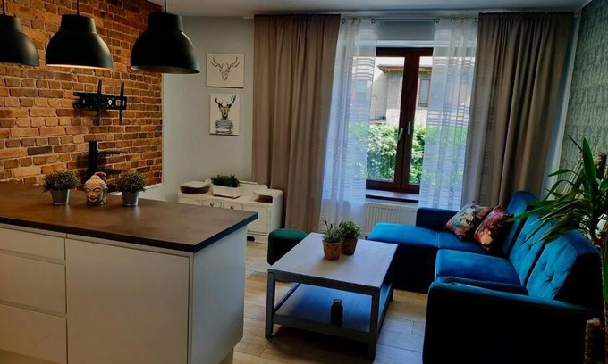 Brynow Apartment | Urocze Mieszkanie 1 z parkingiem