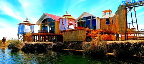 Puno Cabin | Uros Lake Titicaca Lodge
