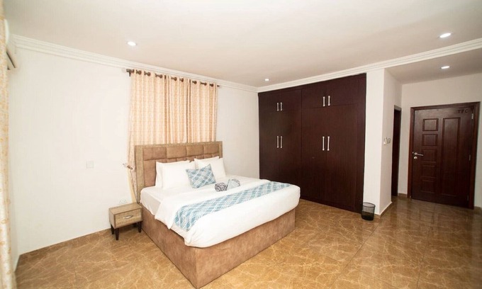 Wuse 2 House | Utobert Spacious 3BR fully-serviced Residence