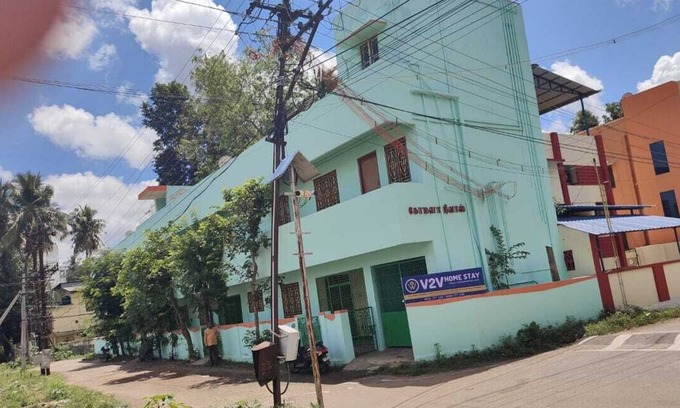 Sirkazhi Bed & Breakfast | V2V Home stay