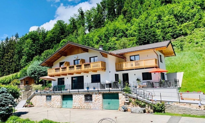 Sankt Wolfgang im Salzkammergut Bed & Breakfast | Vacation apartment - House Melanie