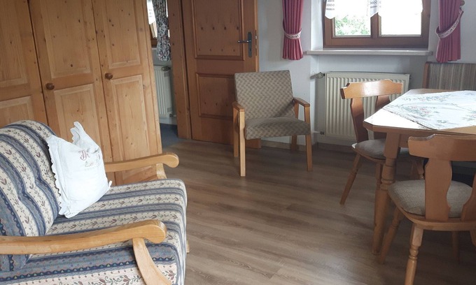 Weissbach Apartment | Vacation apartment 4 with balcony and mountain view, 35 m², 1 bedroom