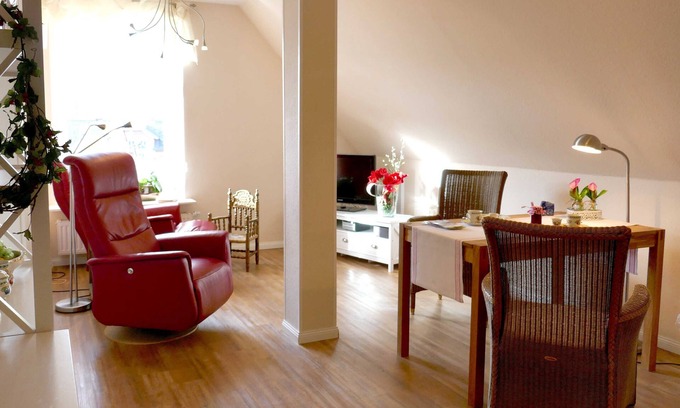 Luhe Apartment | Vacation apartment 1 - Holiday apartment Obsthof Hein Garrn