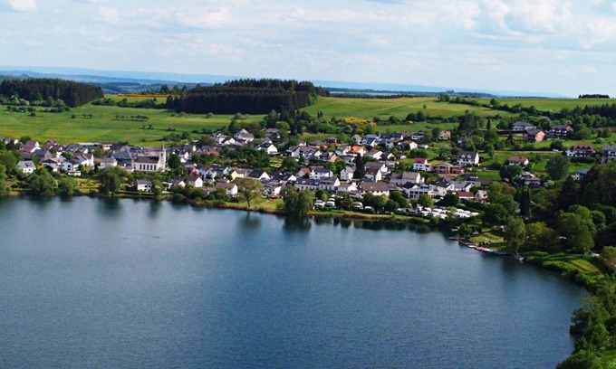 Schalkenmehren Apartment | Vacation apartment Maar-Idyll, quiet, modern vacation apartment with freedom of movement