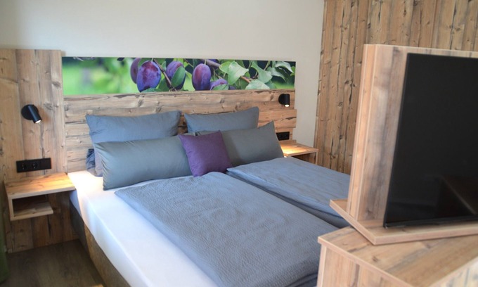Ebermannstadt Apartment | Vacation apartments "Am Obstgärtla"-Zwetschge