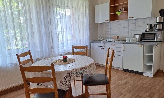 Lubs Apartment | Vacation apartment 3 (ground floor bottom right) - Ferienwohnungen Lübs with W-Lan